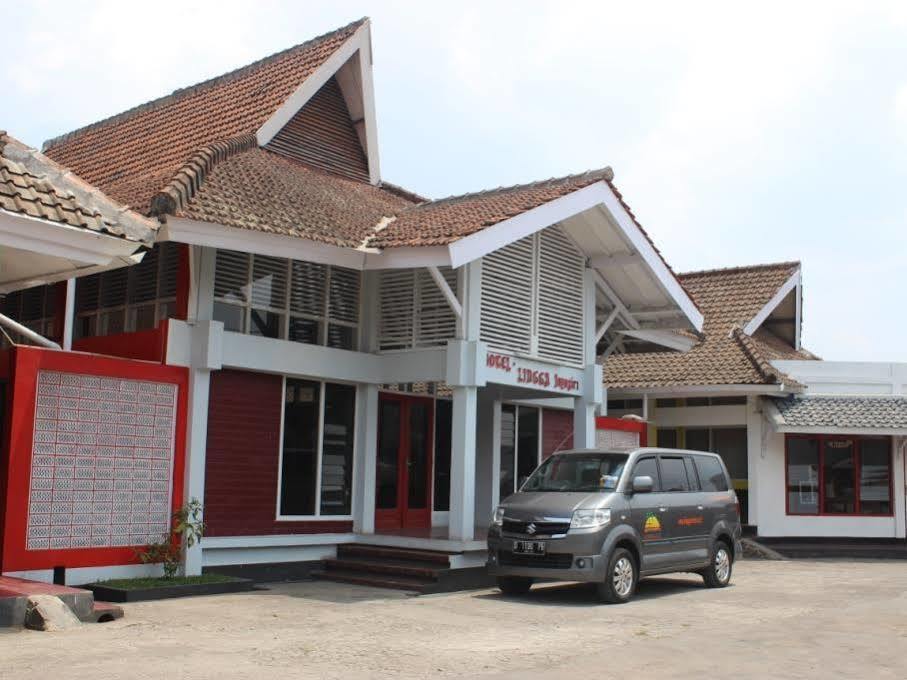 Lingga Guest House Jayagiri Лембанг Экстерьер фото